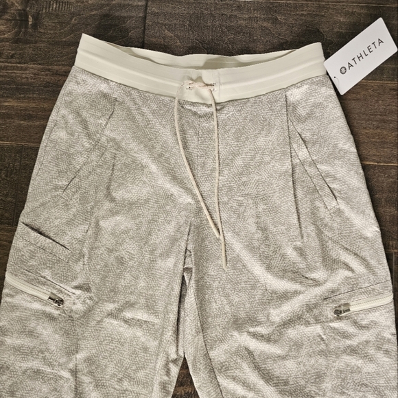 New Athleta Women's Venture Printed Pant sz 8 - Picture 2 of 6